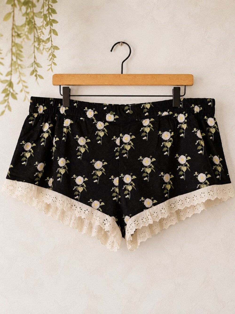 Anthropologie Eyelet Micro Shorts Black Ruffle Floral XL